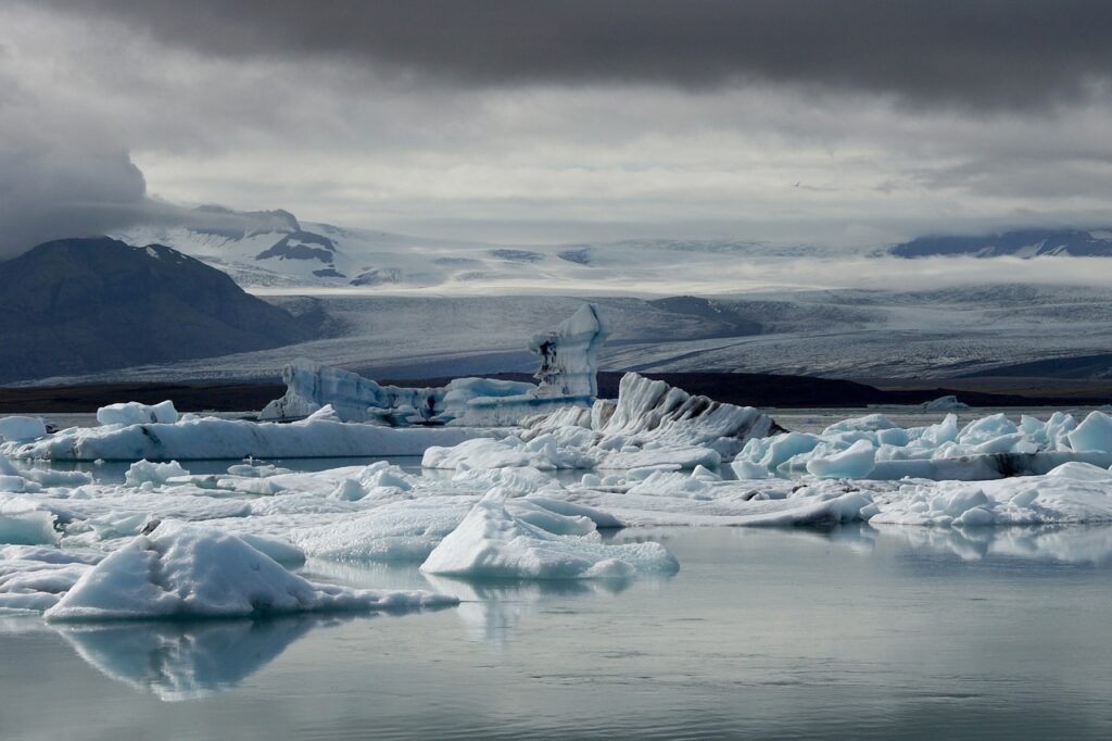 지구 온난화의 영향으로 녹은 빙하